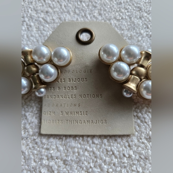 Anthropologie,  Pearl‎ Statement Earring, Pearl and Gold Tone -NWOT! - Picture 2 of 3